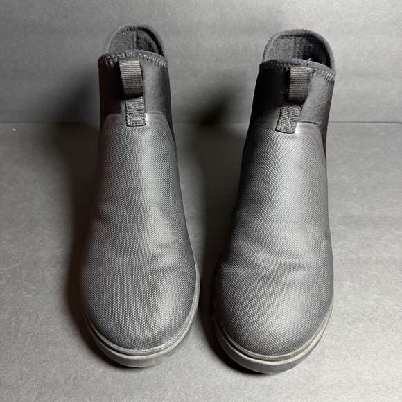 Native Unisex Kensington Treklite Chelsea Boots Size W10 M8  Black Winter Rain main image 6